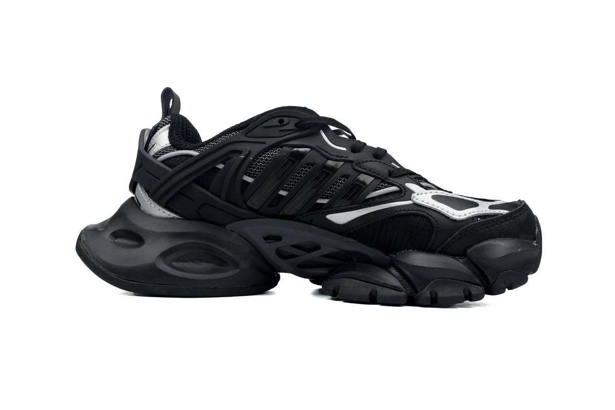 Adidas XLG Runner Deluxe All black