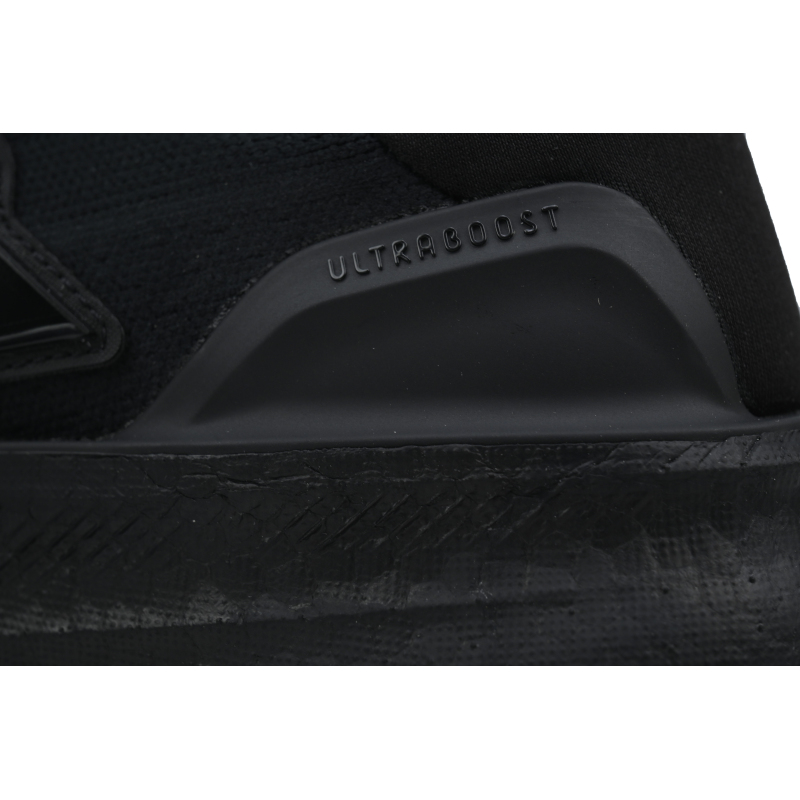 Adidas UltraBoost 5 'Triple Black' ID8812
