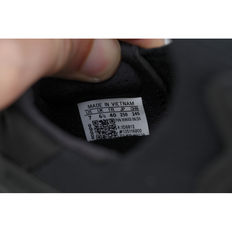 Adidas UltraBoost 5 'Triple Black' ID8812