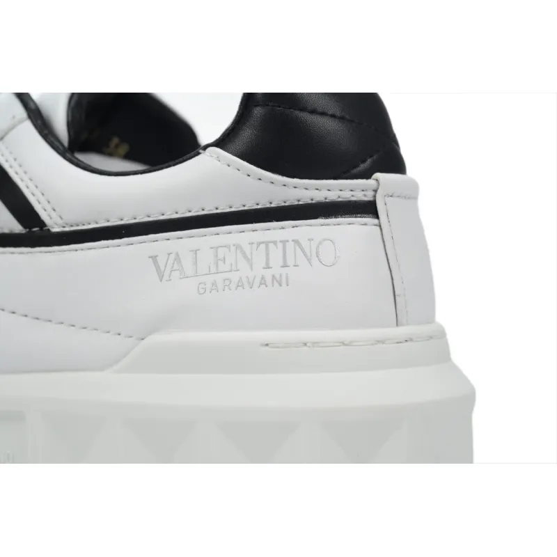 Valentino Garavani ONE STUD Low-Top Sneaker White and grey