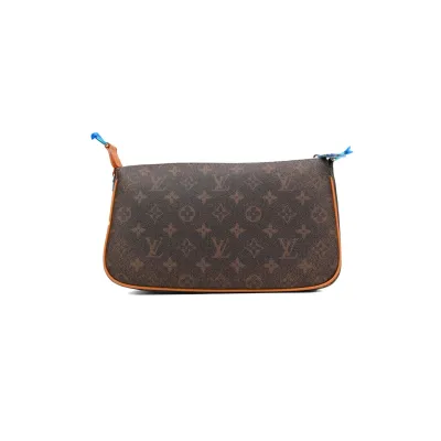 Louis Vuitton Pochette Accessoire 02