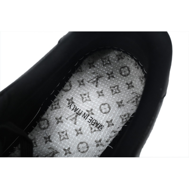 PK God Batch Louis Vuitton Trainer Black 1A7WET