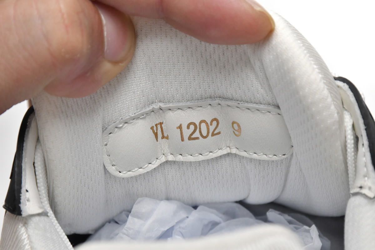 PK God Batch LOUIS VUITTON Trainer Black And White Cloth Cover VL1202