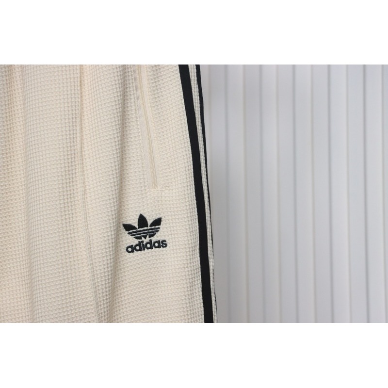 Adidas originals American retro series Trefoil logo embroidered side stripes retro sports casual trousers