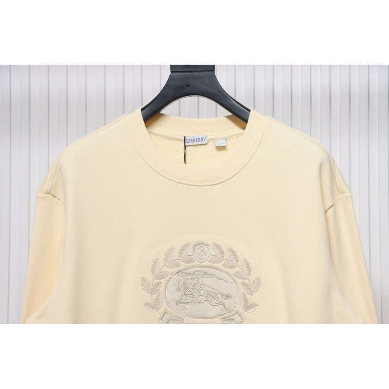 Burberry BBR 24Fw Oak Horse Embroidery Off-White Crewneck Sweatshirt