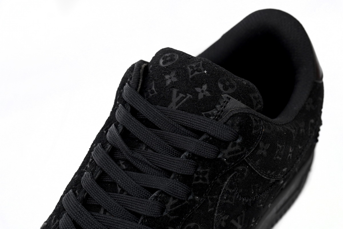 PK GOD BATCH LOUIS VUITTON x Nike Air Force 1 All Black 1A9VD7
