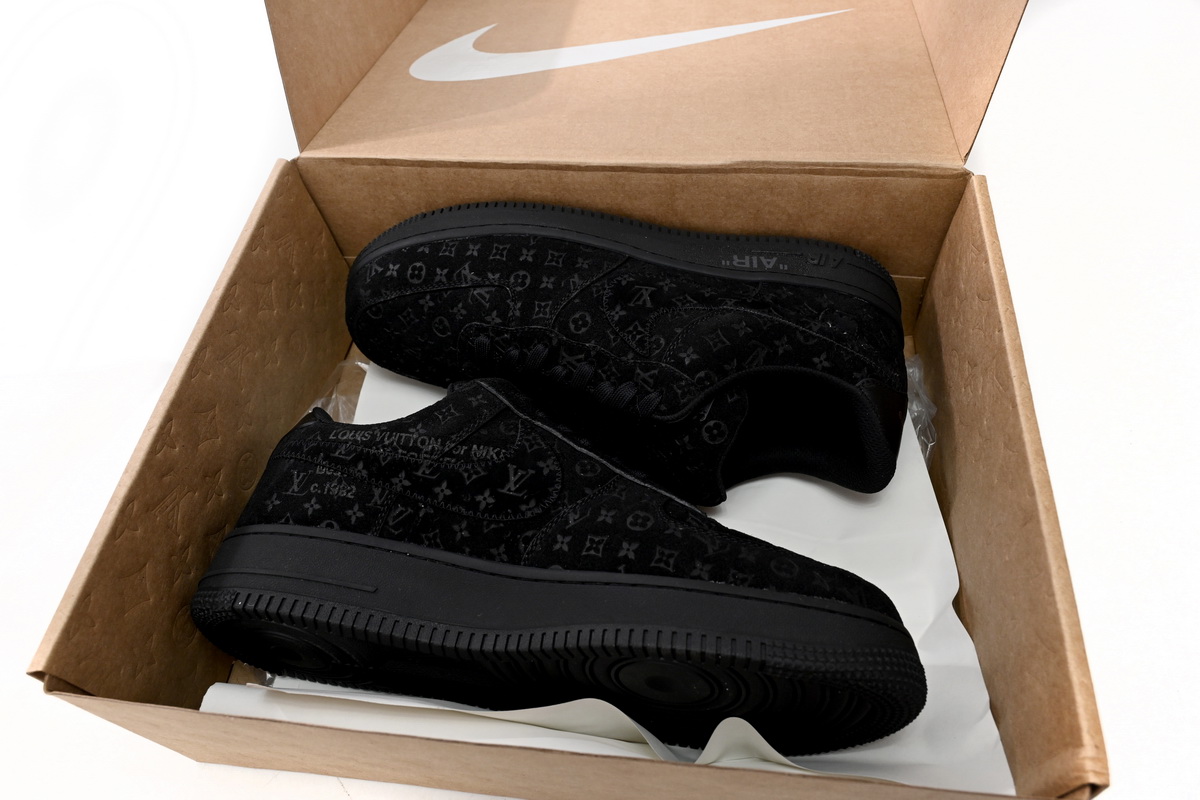 PK GOD BATCH LOUIS VUITTON x Nike Air Force 1 All Black 1A9VD7