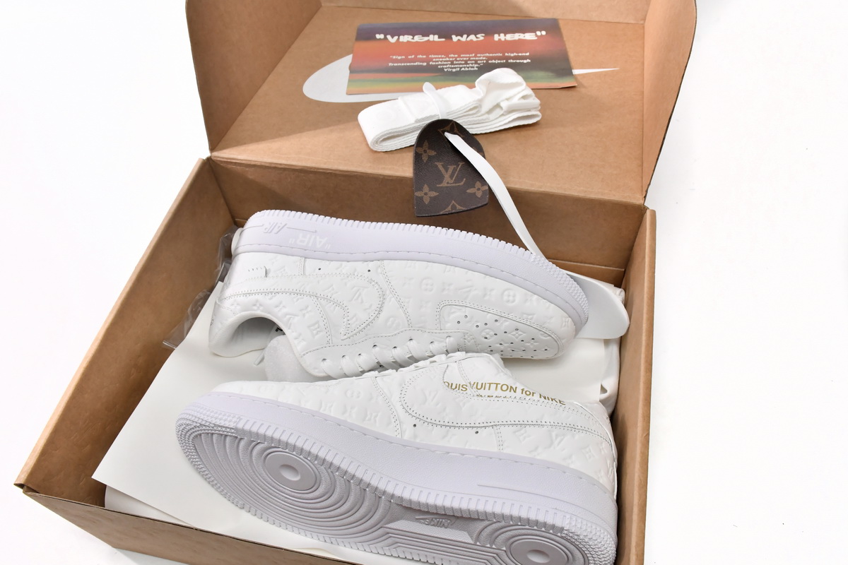 PK God Batch LOUIS VUITTON x Nike Air Force 1 Triple White LK0221