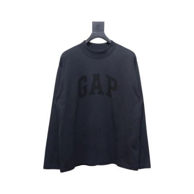 YEEZY x GAP x BALENCIAGA BLACK 01