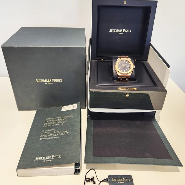 Audemars Piguet Royal Oak 15400OR.OO.1220OR.01
