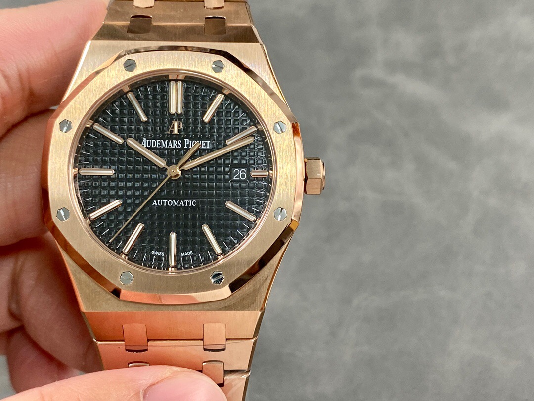 Audemars Piguet Royal Oak 15400OR.OO.1220OR.01
