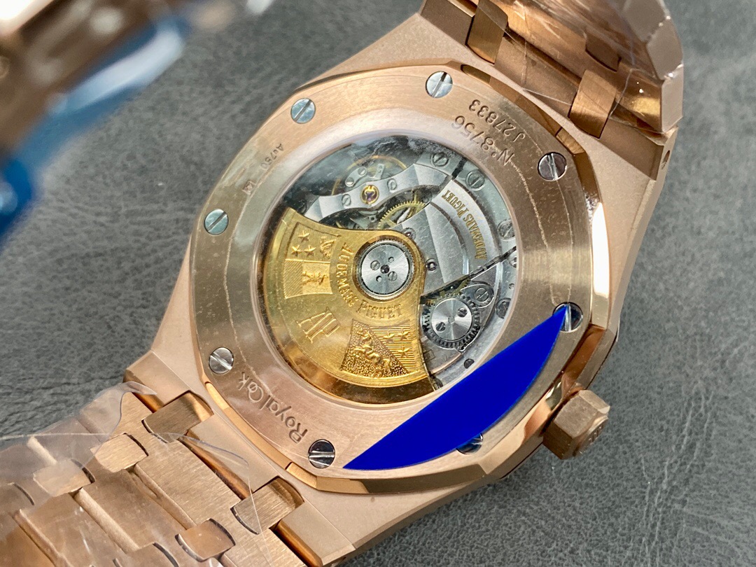 Audemars Piguet Royal Oak 15400OR.OO.1220OR.01
