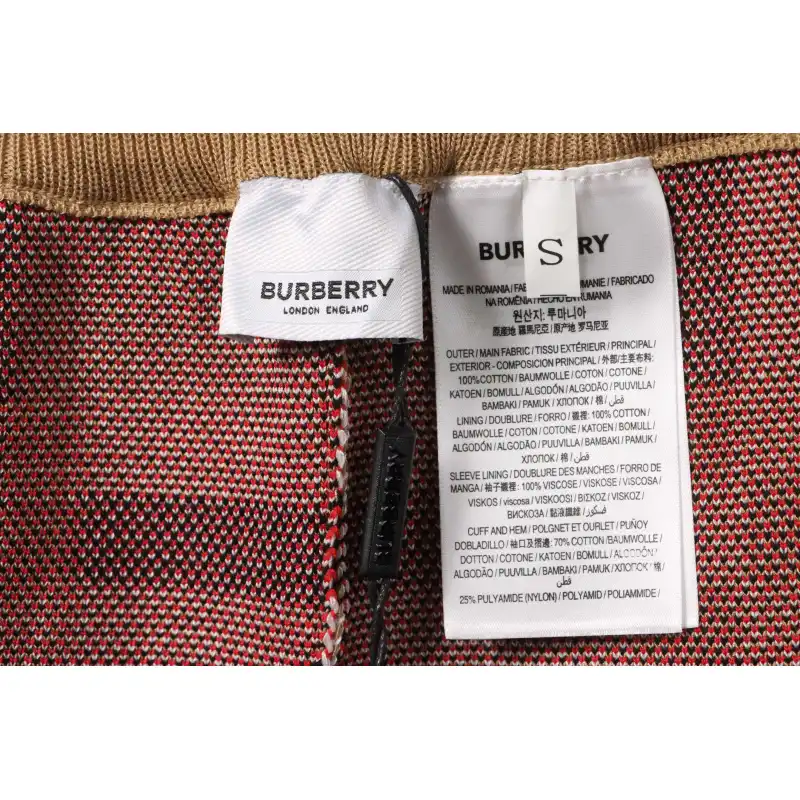 PK God Batch Burberry Classic Check Knit Shorts Red Stripe