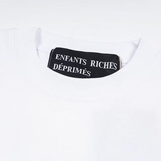 ENFANTS RICHES DÉPRIMÉS RITUAL PRAYER T-SHIRT FADED WHITE