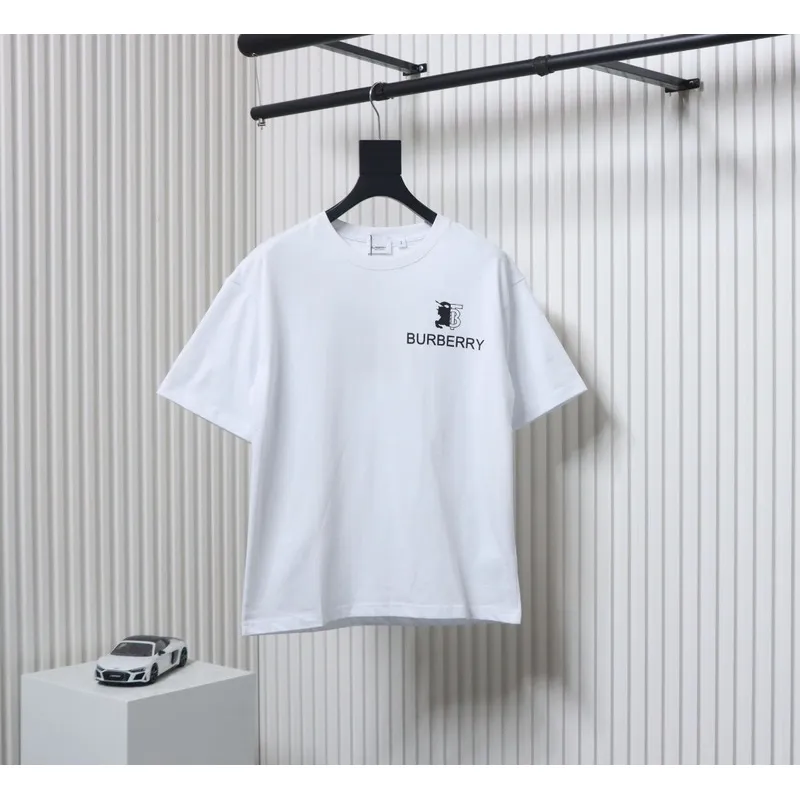 PK God Batch Burberry Spliced ​​War Horse Short Sleeve T-Shirt White