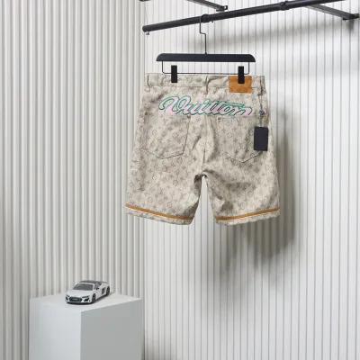 Louis Vuitton catwalk collaboration Japanese shorts 02