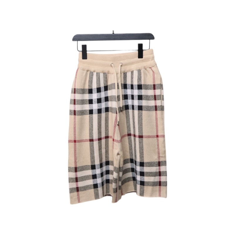 Burberry Large check knit shorts
