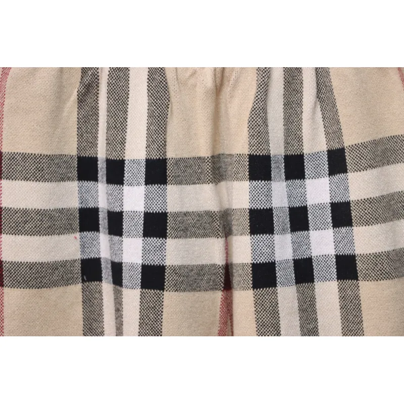 Burberry Large check knit shorts