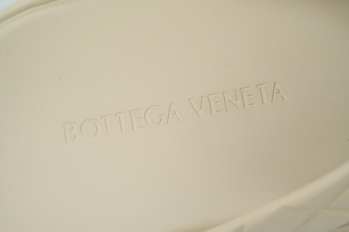 PK God Batch Bottega Veneta Slider Sandals Beige