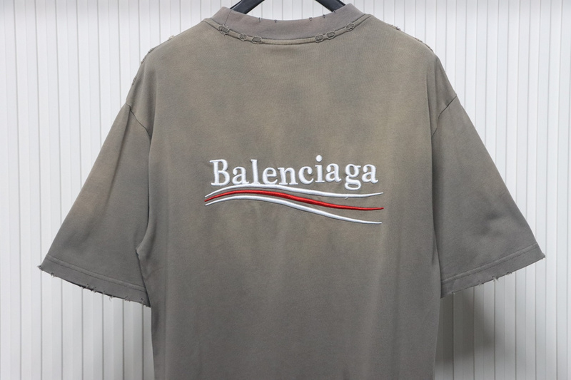 Balenciaga 25ss washed cola embroidery fried color hole short-sleeved T-shirt brown