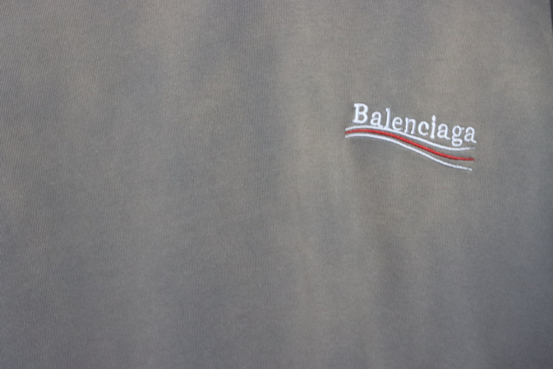 Balenciaga 25ss washed cola embroidery fried color hole short-sleeved T-shirt brown