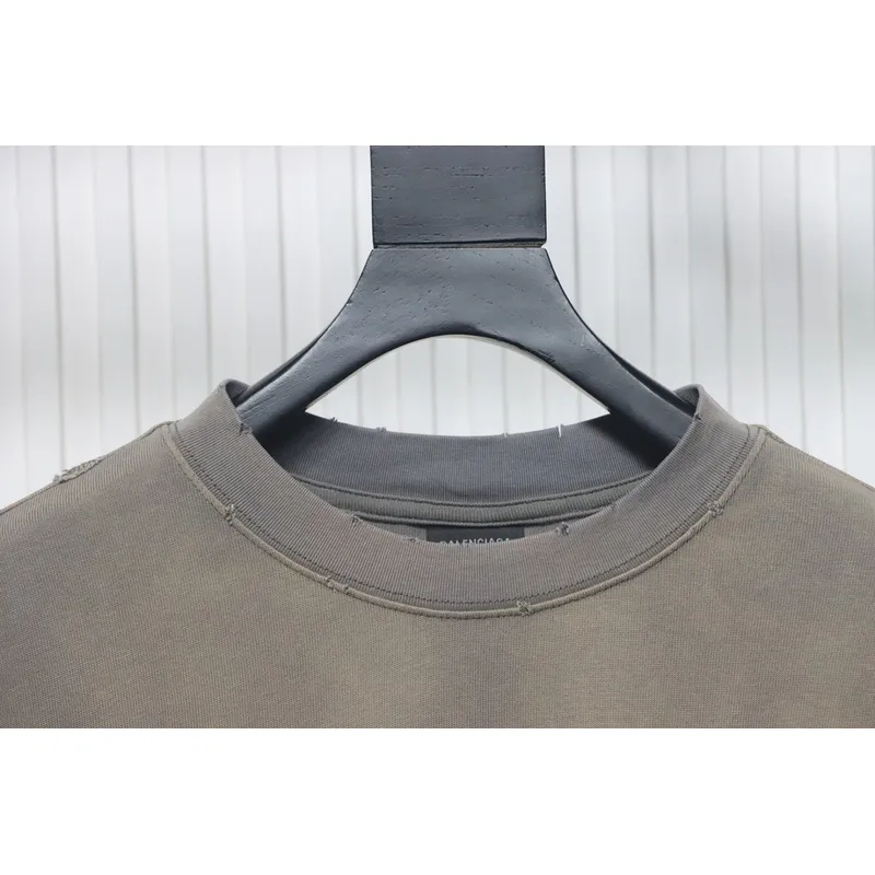 Balenciaga 25ss washed cola embroidery fried color hole short-sleeved T-shirt brown