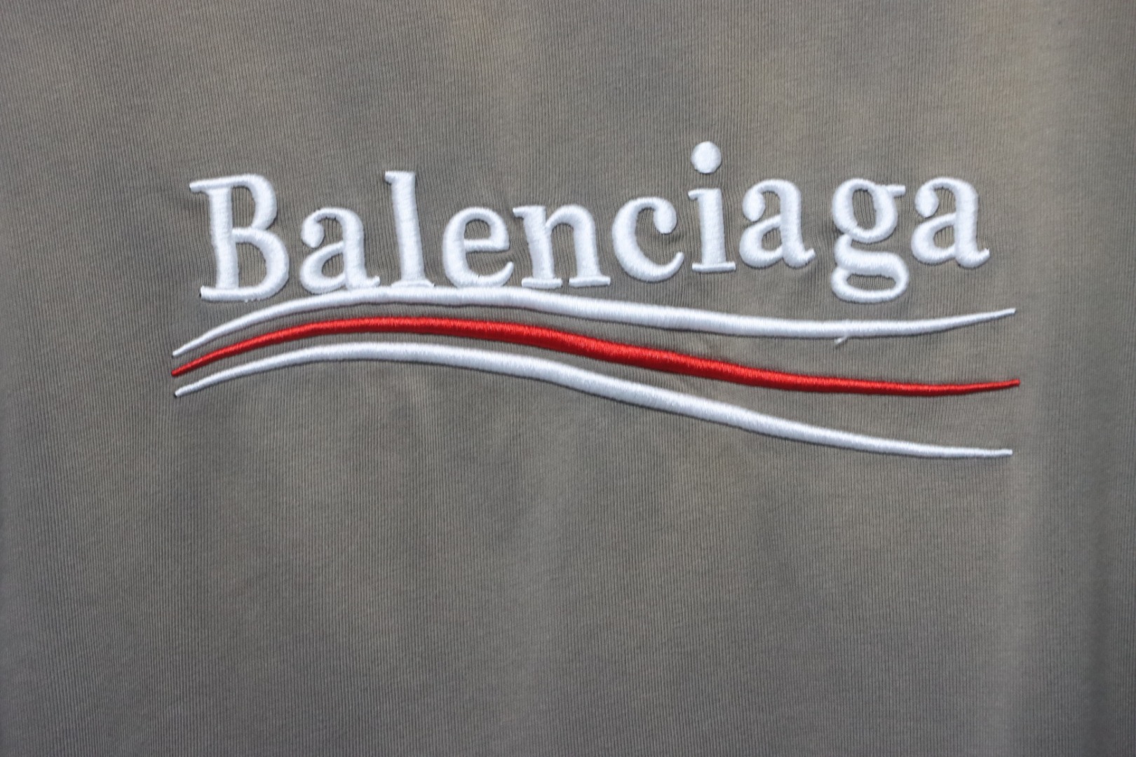 Balenciaga 25ss washed cola embroidery fried color hole short-sleeved T-shirt brown