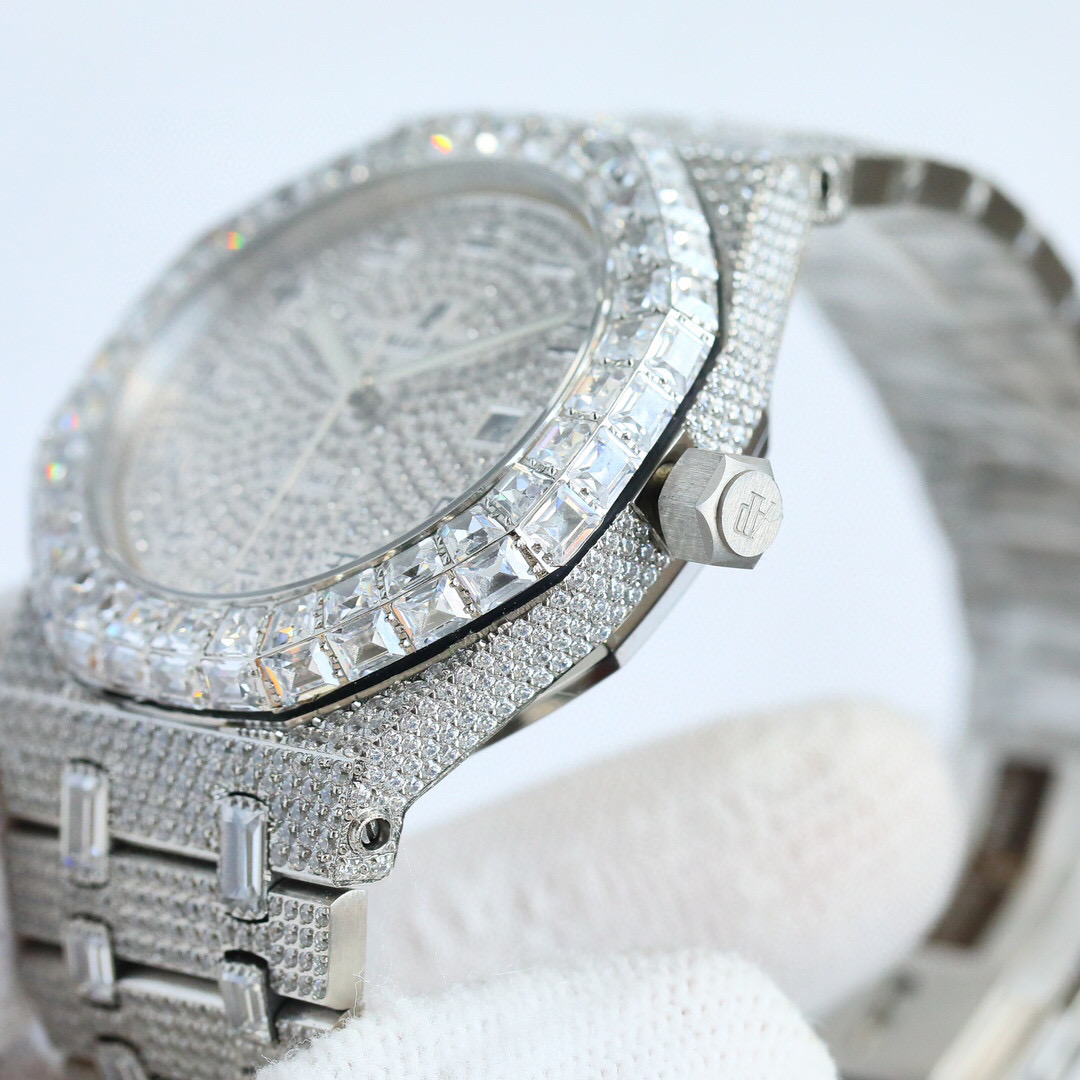 PKStockX Audemars Piguet with White Diamonds and Arabic Dial 41mm