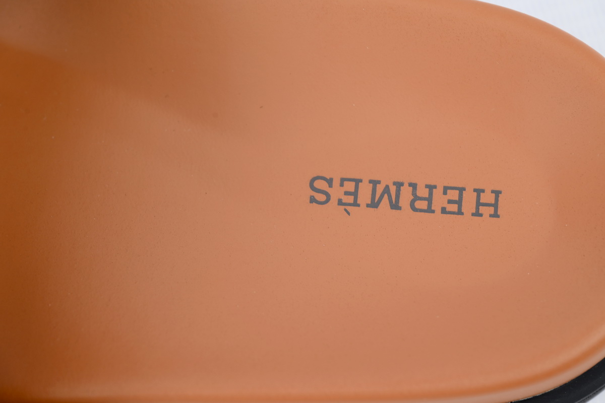 Hermes Khaki Black flip flops