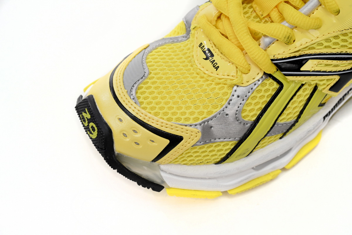 PK God Batch Balenciaga Runner Black Yellow 677402 W2RD3 0510