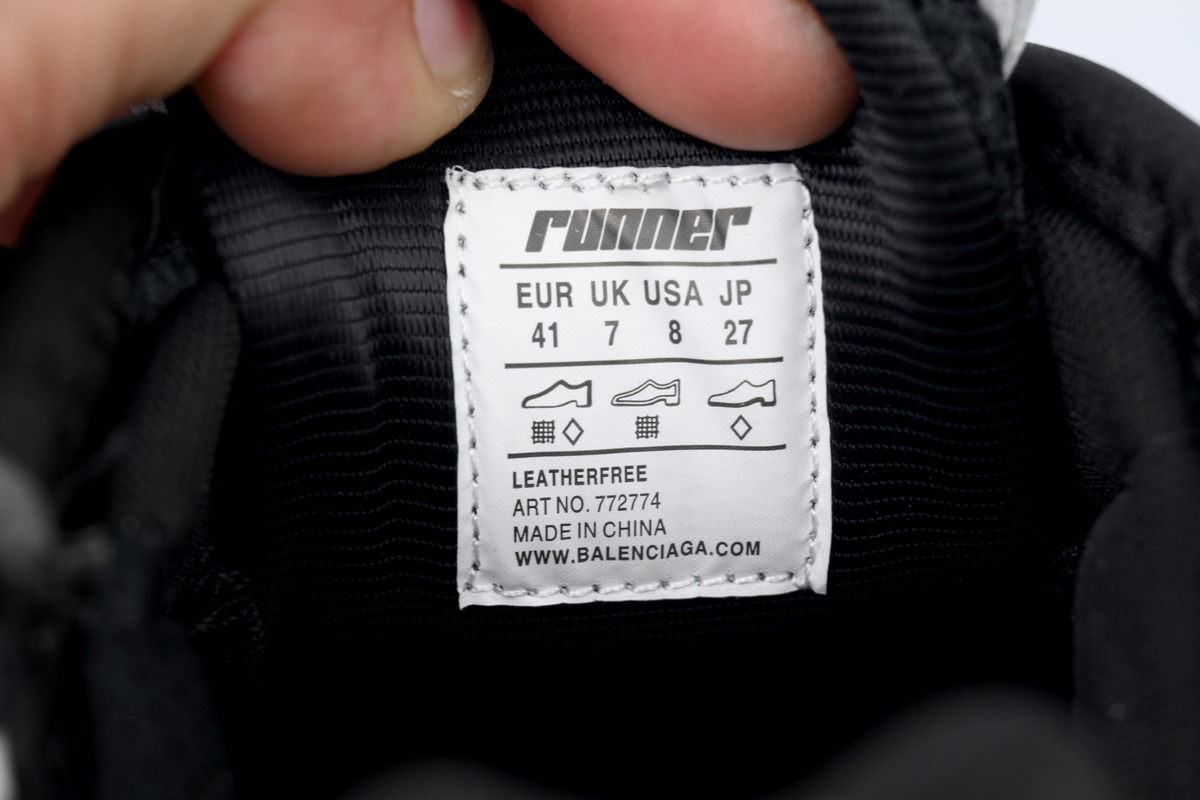 PK God Batch Balenciaga Runner Sneaker 'White Black' 772774 W3RMU 9010