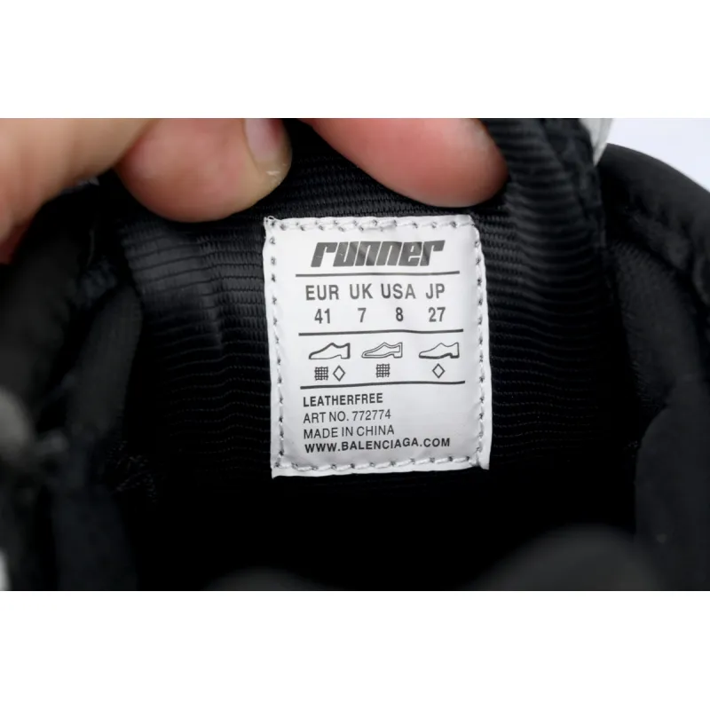 PK God Batch Balenciaga Runner Sneaker 'White Black' 772774 W3RMU 9010