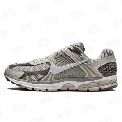 Nike Air Zoom Vomero 5 'Light Iron Ore' FD0791-012 01