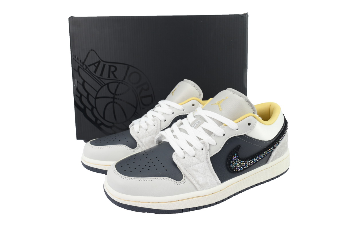 PKstockx Air Jordan 1 Low SE 'Beaded Swoosh' DV1762-001