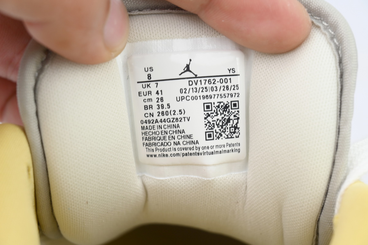 PKstockx Air Jordan 1 Low SE 'Beaded Swoosh' DV1762-001