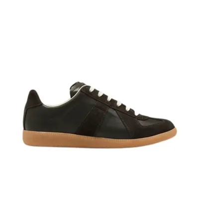 Maison Margiela low-top leather sneakers 02