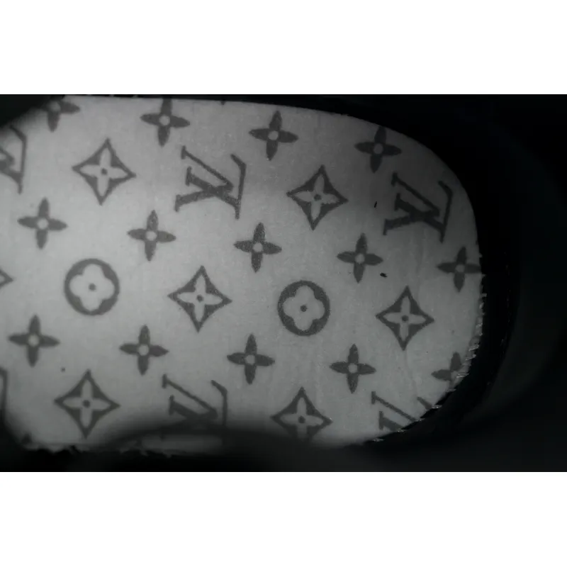 PK God Batch Louis Vuitton Black Lychee Patent Leather