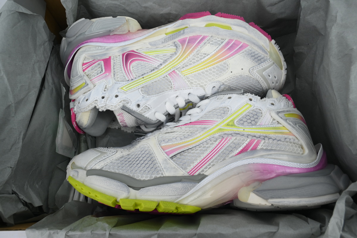 PK God Batch Balenciaga Runner Sneaker Gradient Yellow Powder 772767 WRUNG 9517