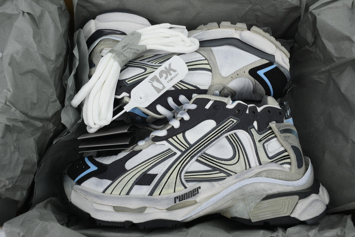 PK God Batch Balenciaga Runner Sneaker Lan Bai Hei 772767 W3RNY 0623