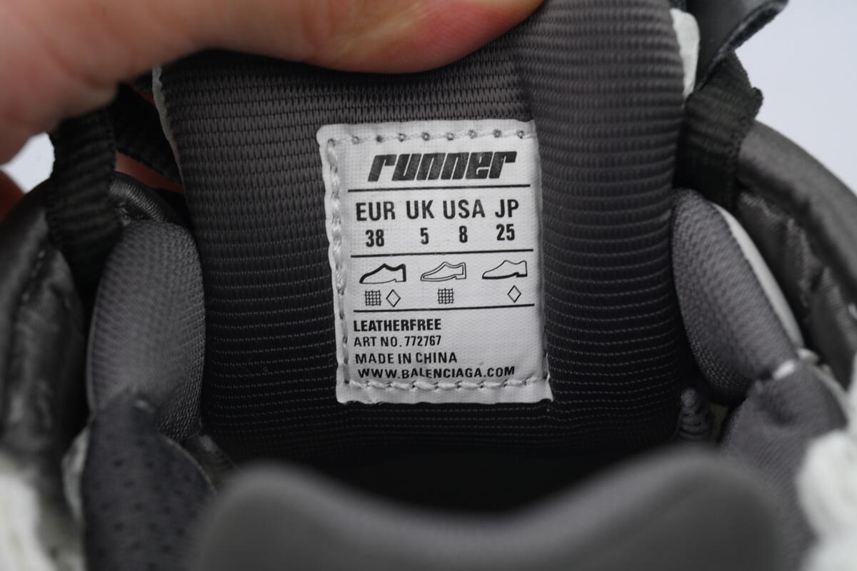 PK God Batch Balenciaga Runner Sneaker White Gray Black 772767 W3RNY 0509