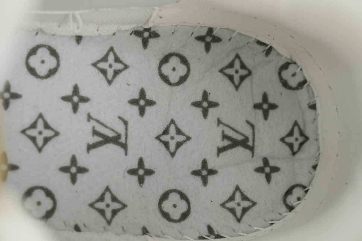 PK God Batch Louis Vuitton Skate Horse Hair Apricot Diamond