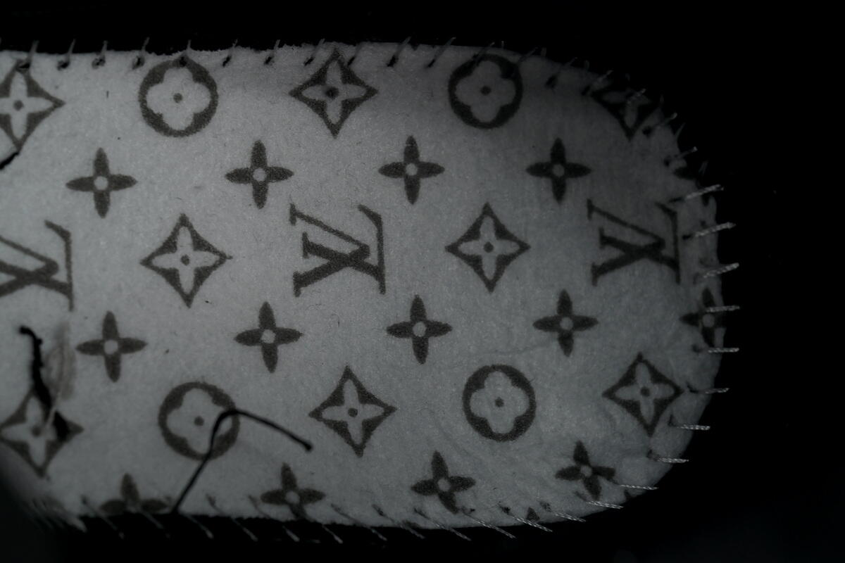 PK God Batch Louis Vuitton Skate Horse Hair Black Diamond