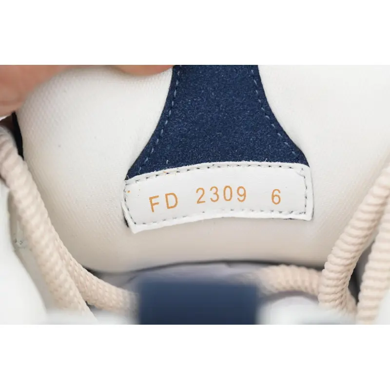 PK God Batch Louis Vuitton Skate Horse Hair Blue Diamond