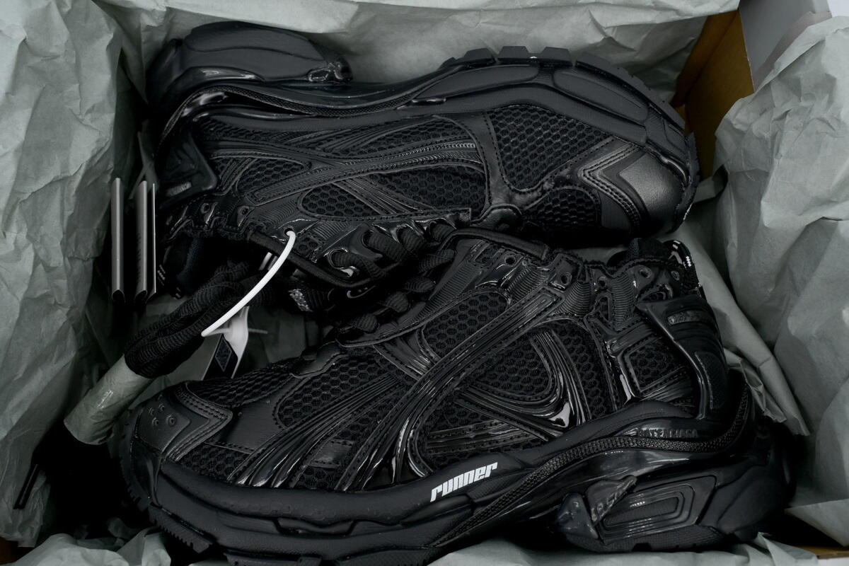 PK God Batch Balenciaga Runner Sneaker All Black 772767 W3RNY 0135