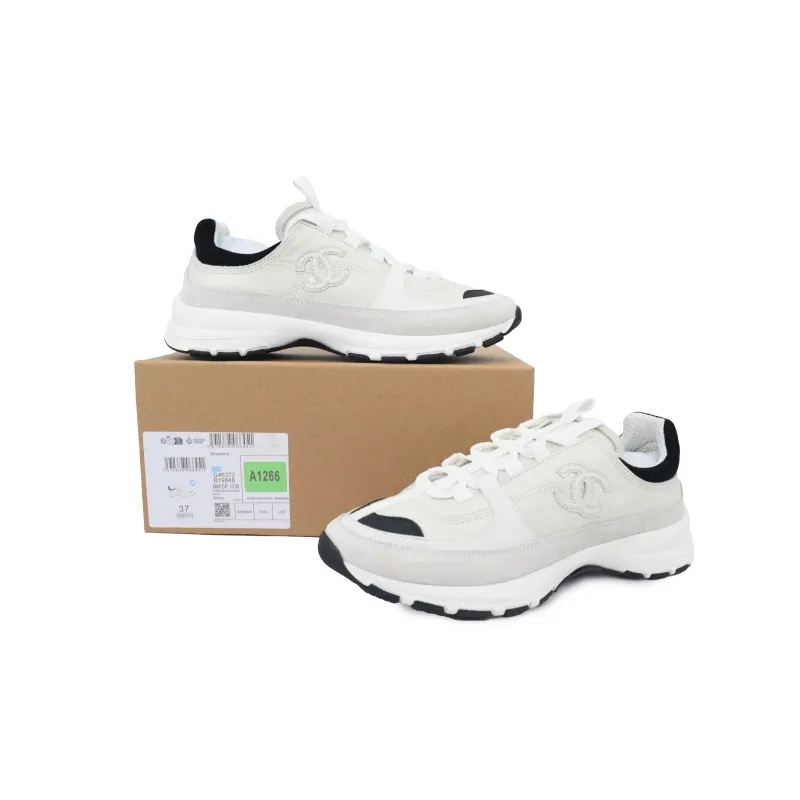 PK God Batch Chanel Interlocking CC Logo Calfskin & Suede Calfskin Sneakers White