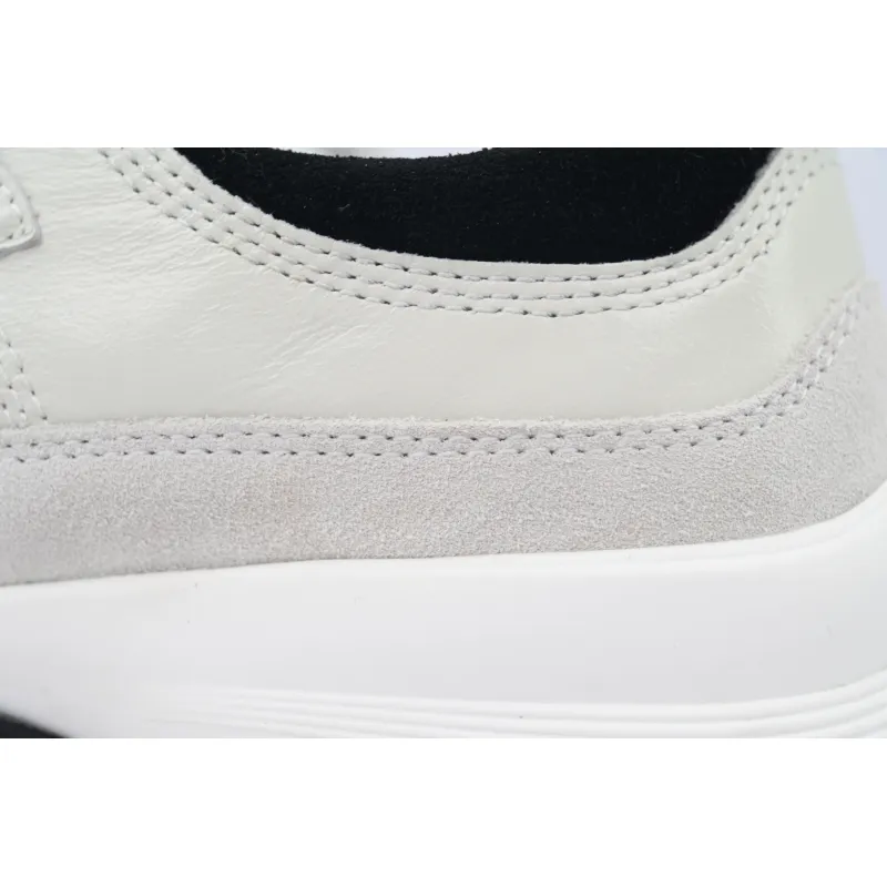 PK God Batch Chanel Interlocking CC Logo Calfskin & Suede Calfskin Sneakers White
