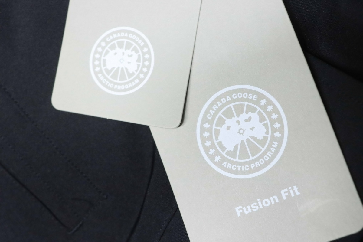 Canada Goose Short black down jacket