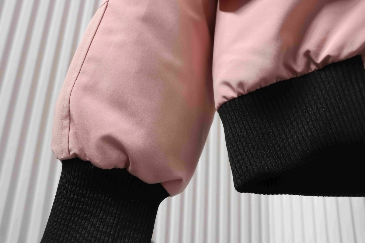  Canada Goose  Pink short down jacket