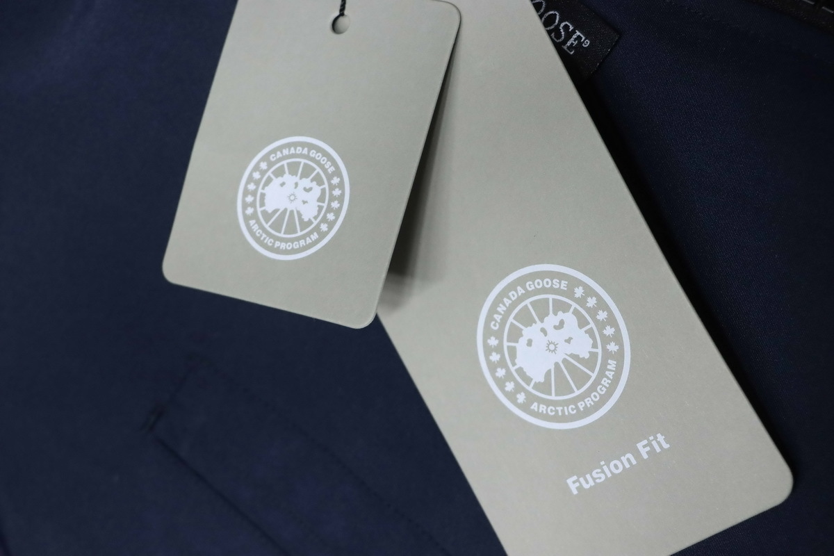   Canada Goose   Dark blue short down jacket