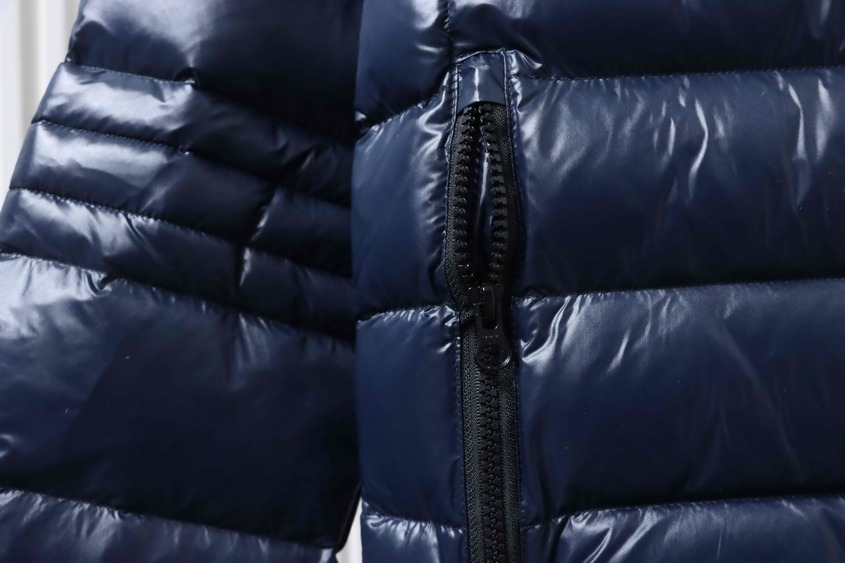  Canada Goose  Puff Plaid Down Jacket Dark Blue